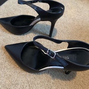 White House Black Market dressy shoe